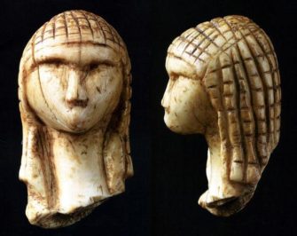 Древнейшие украшения, орнаментированные изделия, статуэтки, изображения в пещерах и музыкальные инструменты в Европе