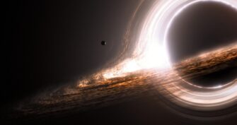 Онлайн-лекция Л. Зотова «Пропадает ли свет в черной дыре?»